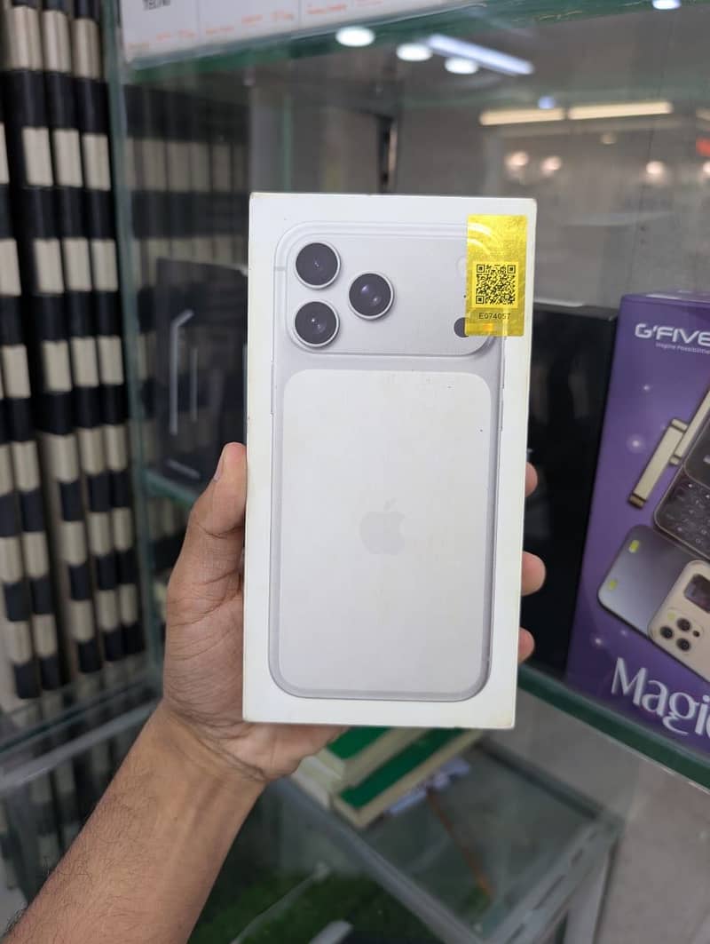 Apple iPhone 17 Pro Max 1