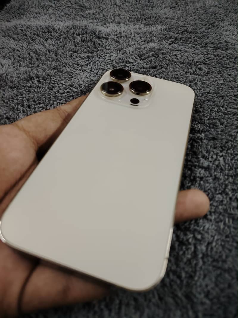 Apple iPhone 14 Pro 3