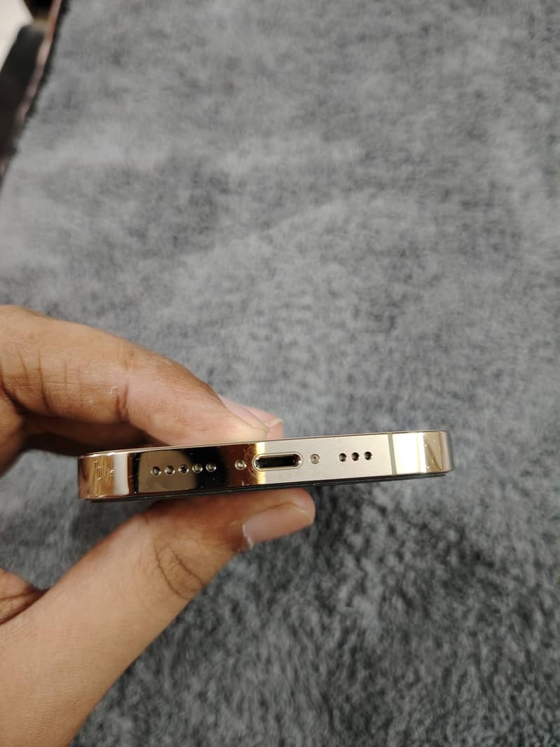 Apple iPhone 14 Pro 7