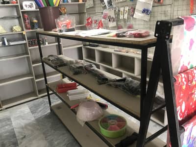 Raking, shelves and counter urgent sell