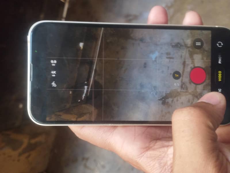 Apple iPhone 13 6