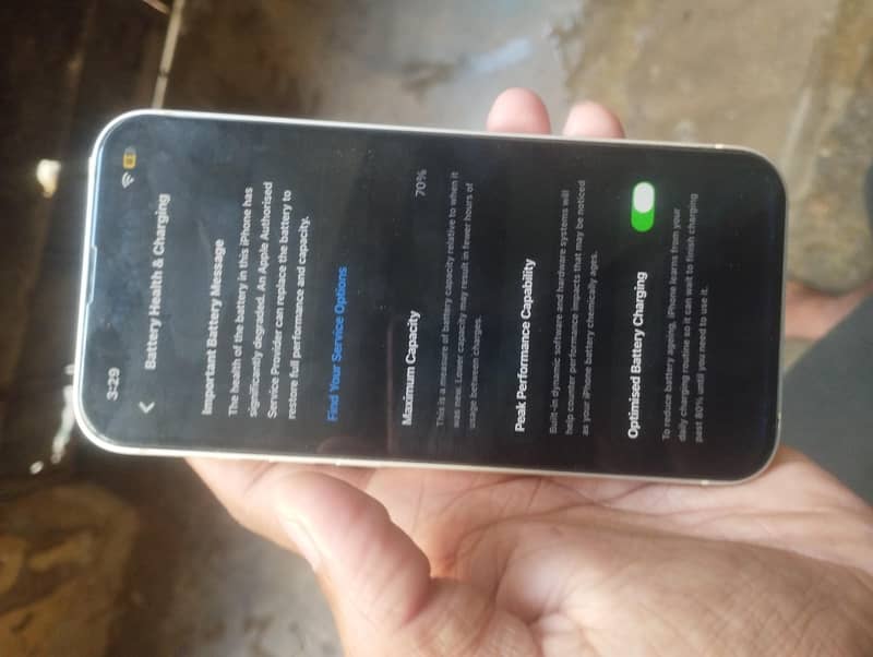 Apple iPhone 13 7