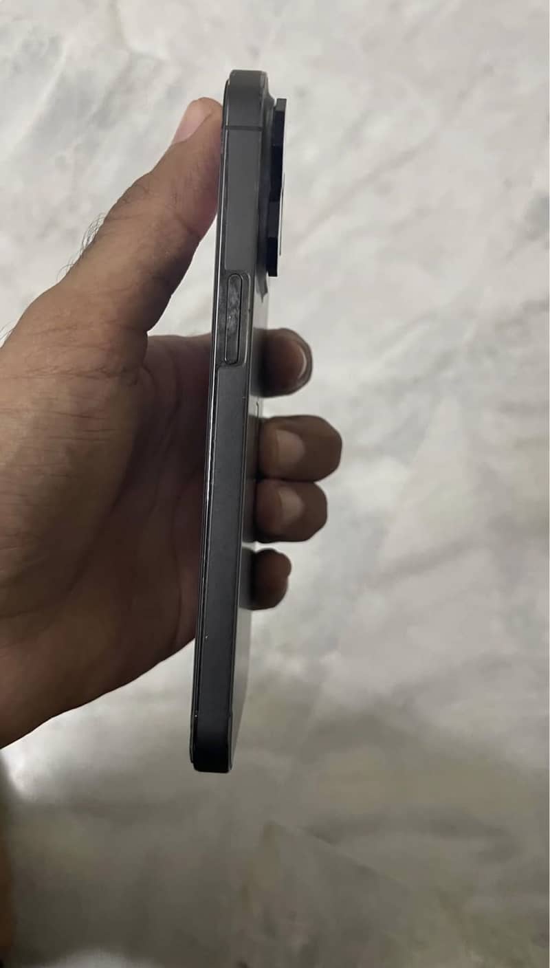 Apple iPhone 13 Pro 4