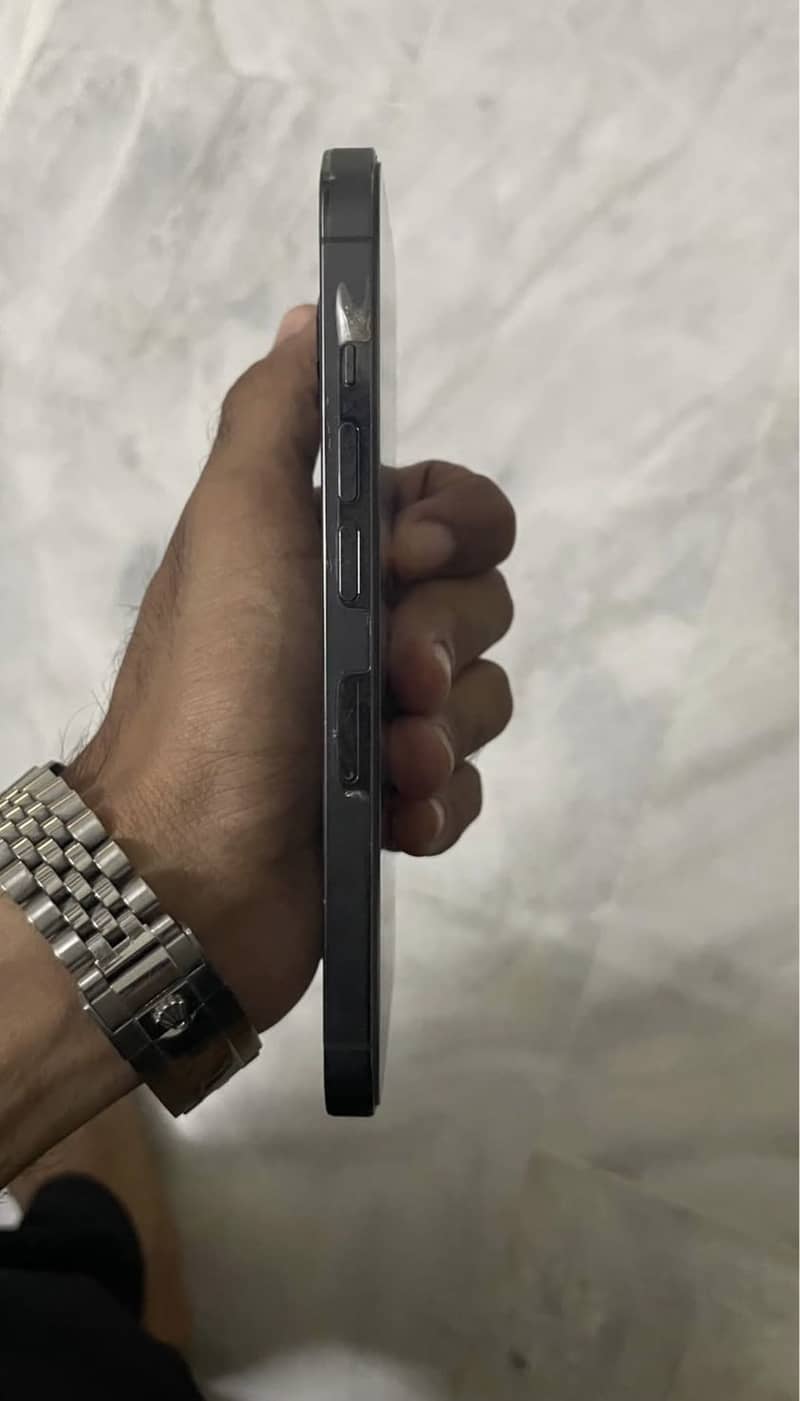 Apple iPhone 13 Pro 6