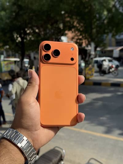 Apple iPhone 17 Pro Max 100 health 20 battery cycle