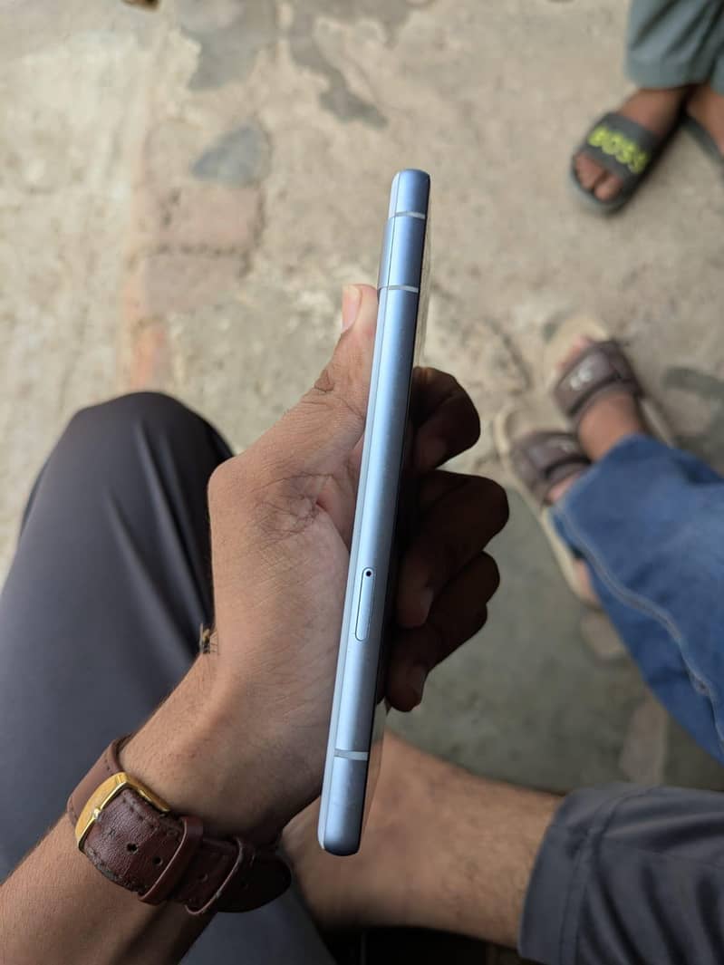 Google Pixel 7 4