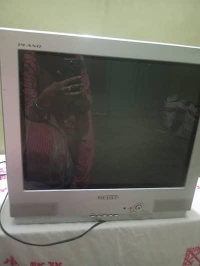 SAMSUNG TV