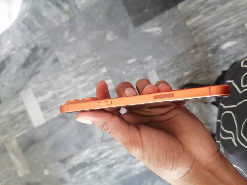iPhone 17 pro max 4