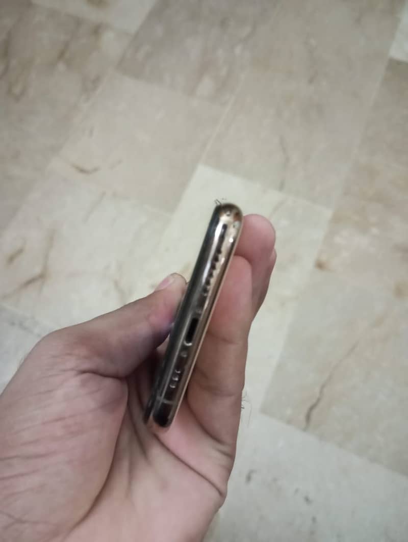 Apple iPhone 11 Pro 7