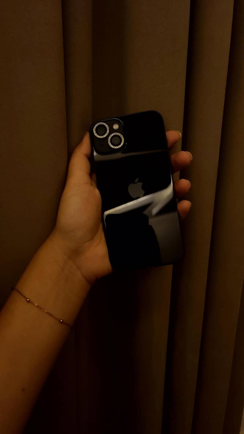 Apple iPhone 13 2
