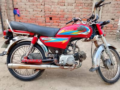 Road price 2021 model all ok all documents available bio on the spot