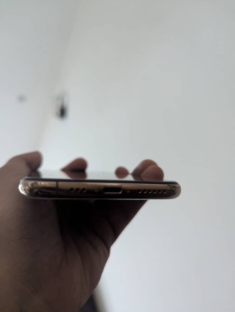 IPHONE XS 3