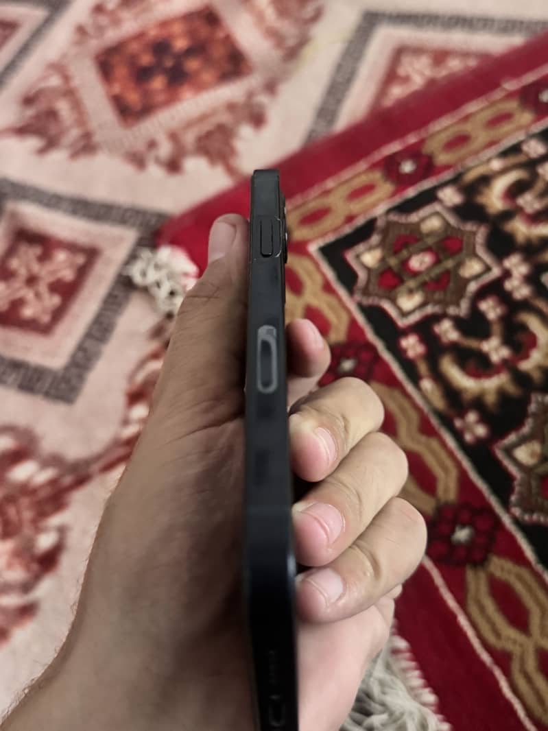 Apple iPhone 12 3
