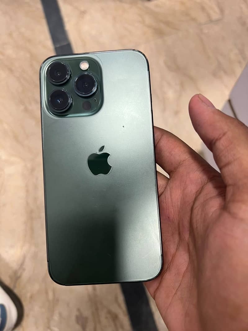 Apple iPhone 13 Pro 0