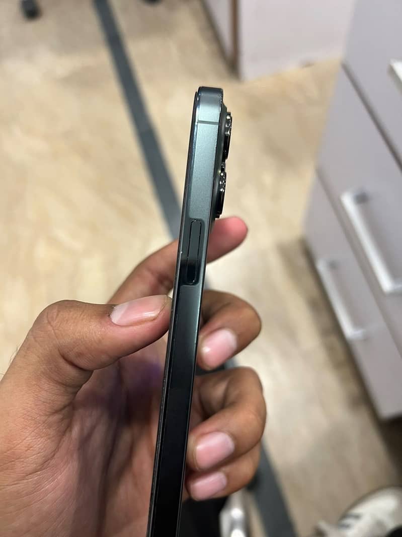 Apple iPhone 13 Pro 6