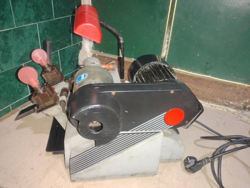 key cutting machine 1