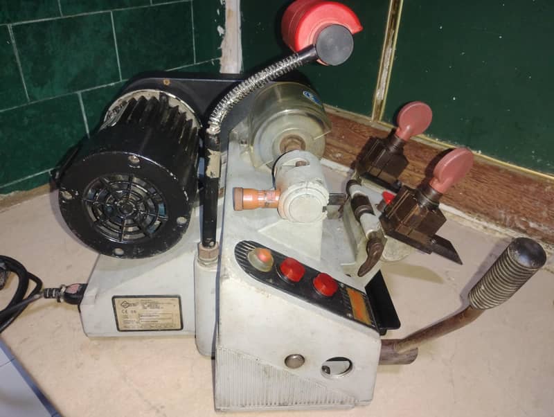 key cutting machine 3