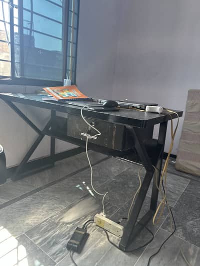 Office table