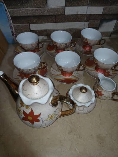tea set 100 percent condition