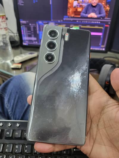 Tecno CAMON 40 Pro