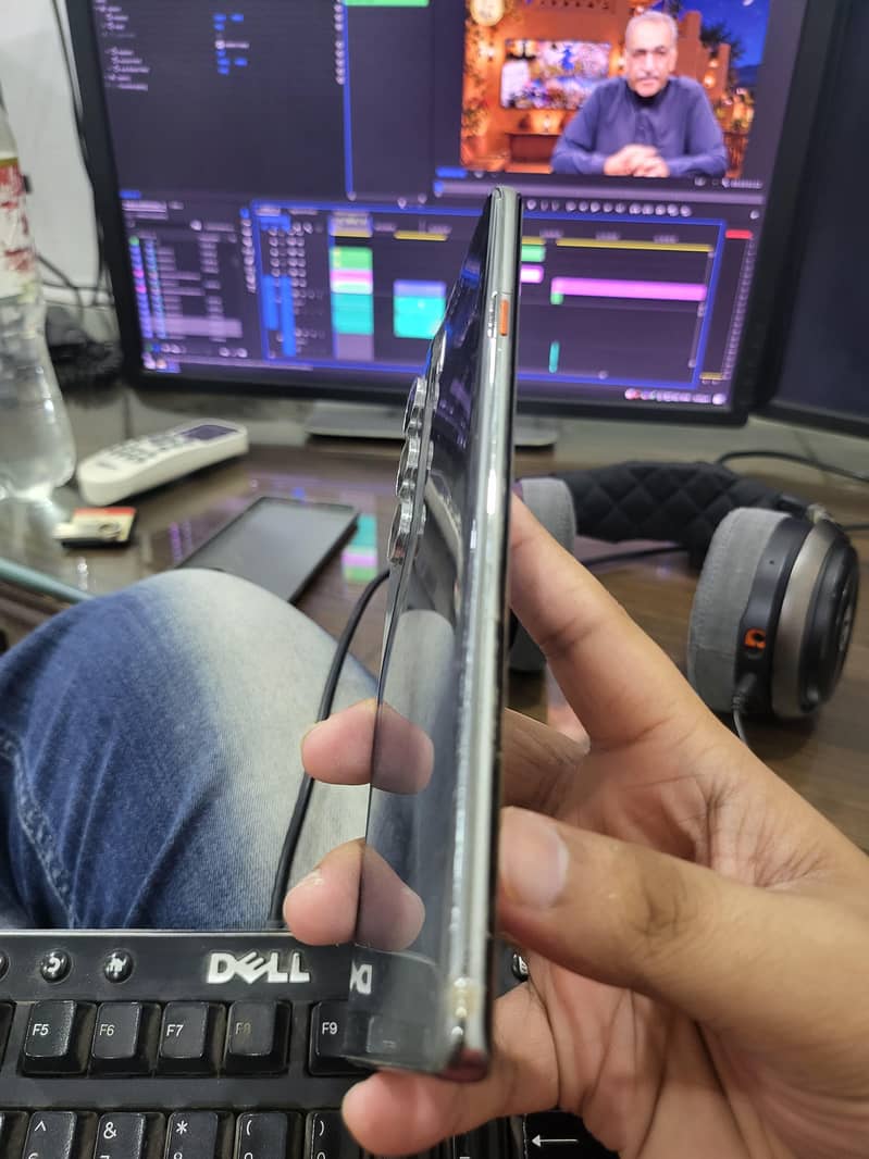 Tecno CAMON 40 Pro 1