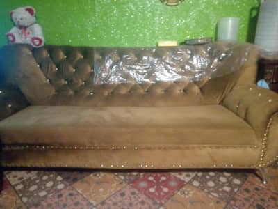 Velvet Sofa 5 Seater – Used