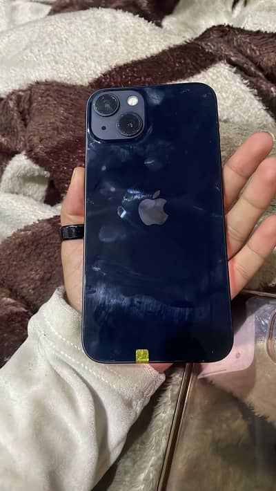 Apple iPhone 13