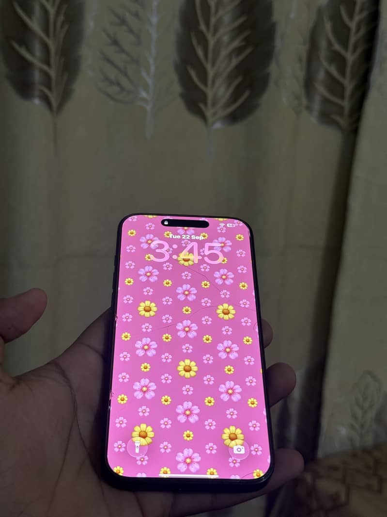 Apple iPhone 16 Pro Max 3