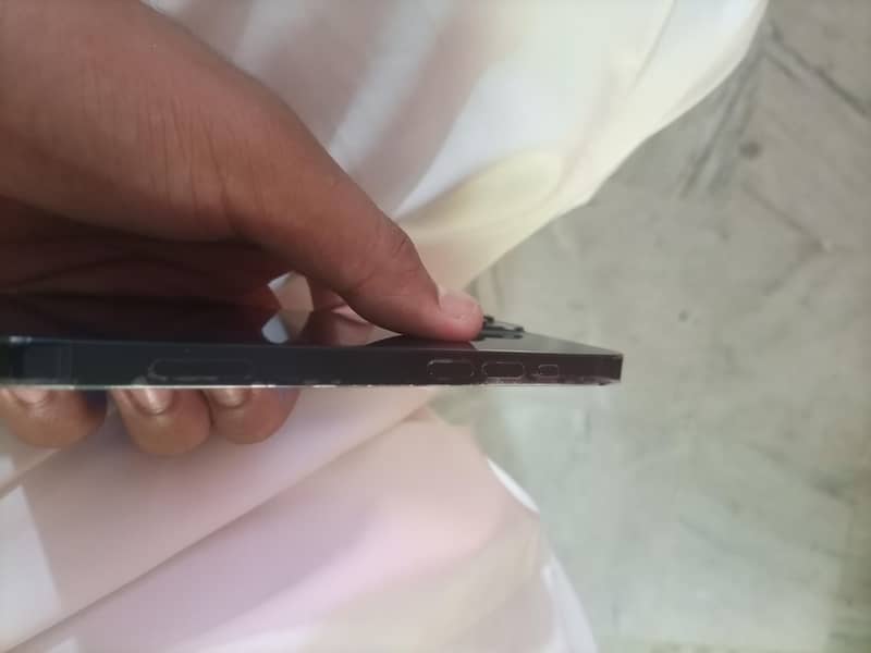 Apple iPhone 14 2