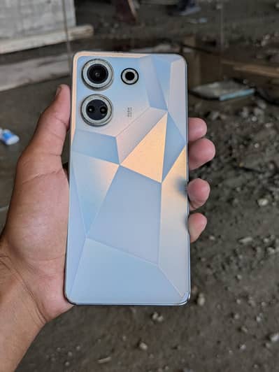 Tecno CAMON 20