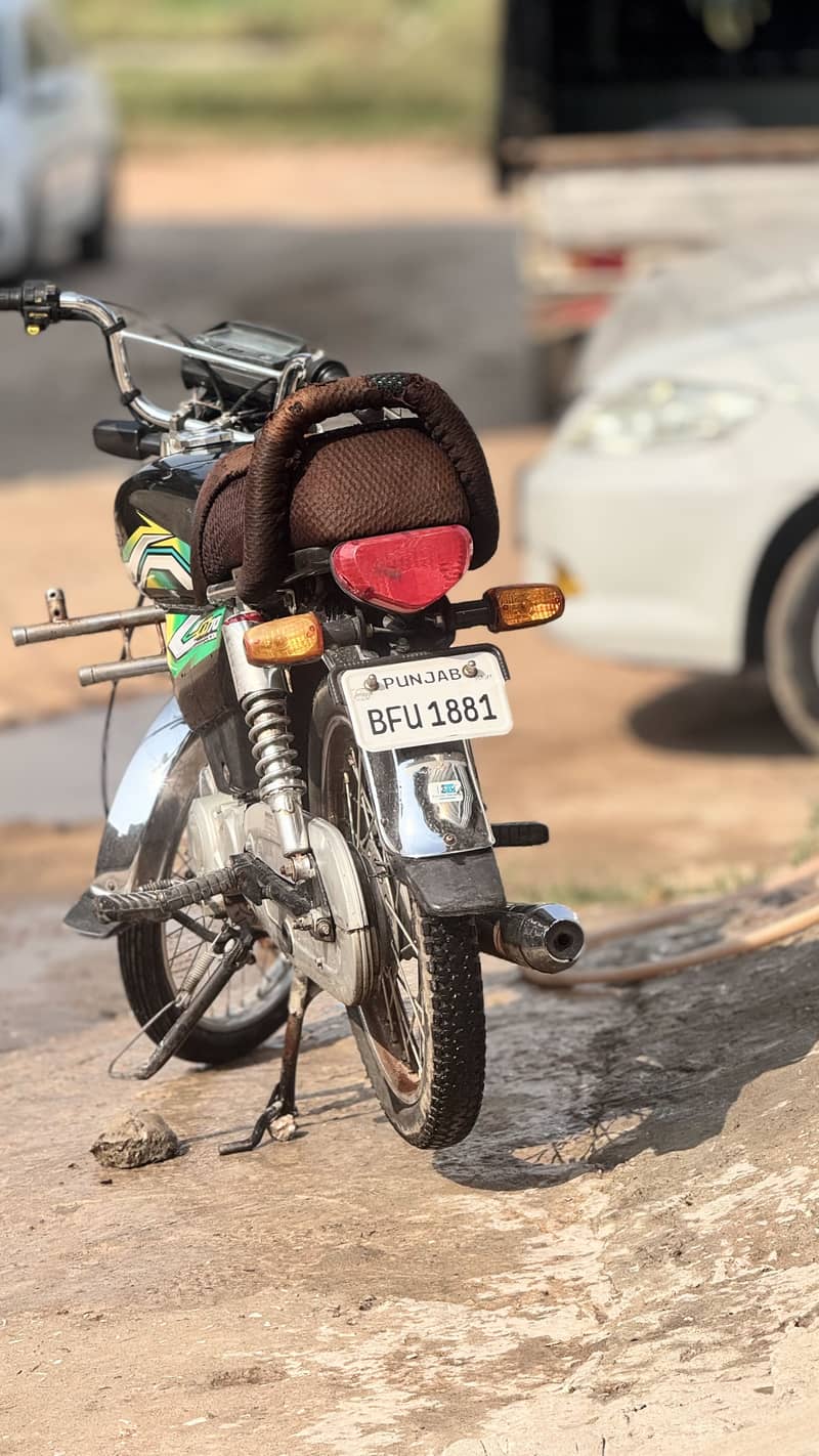United 70cc 6