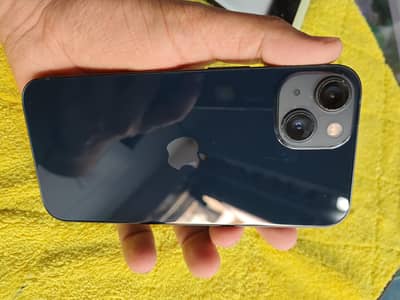 Apple iPhone 13