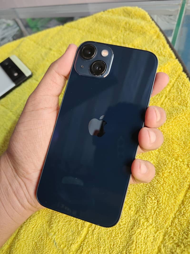 Apple iPhone 13 1