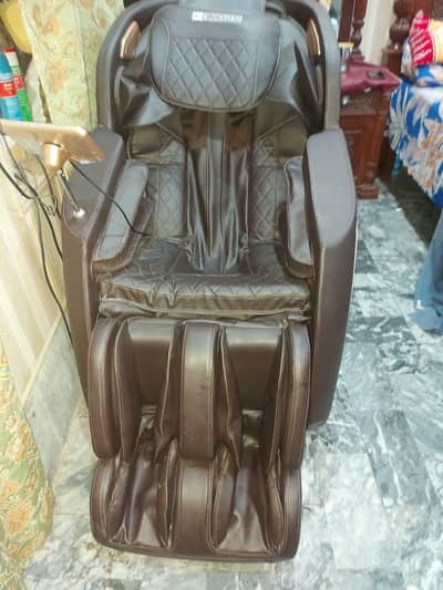 JC Buckman Massage Chair "Rejuvenate US" Used like New Within Warranty
