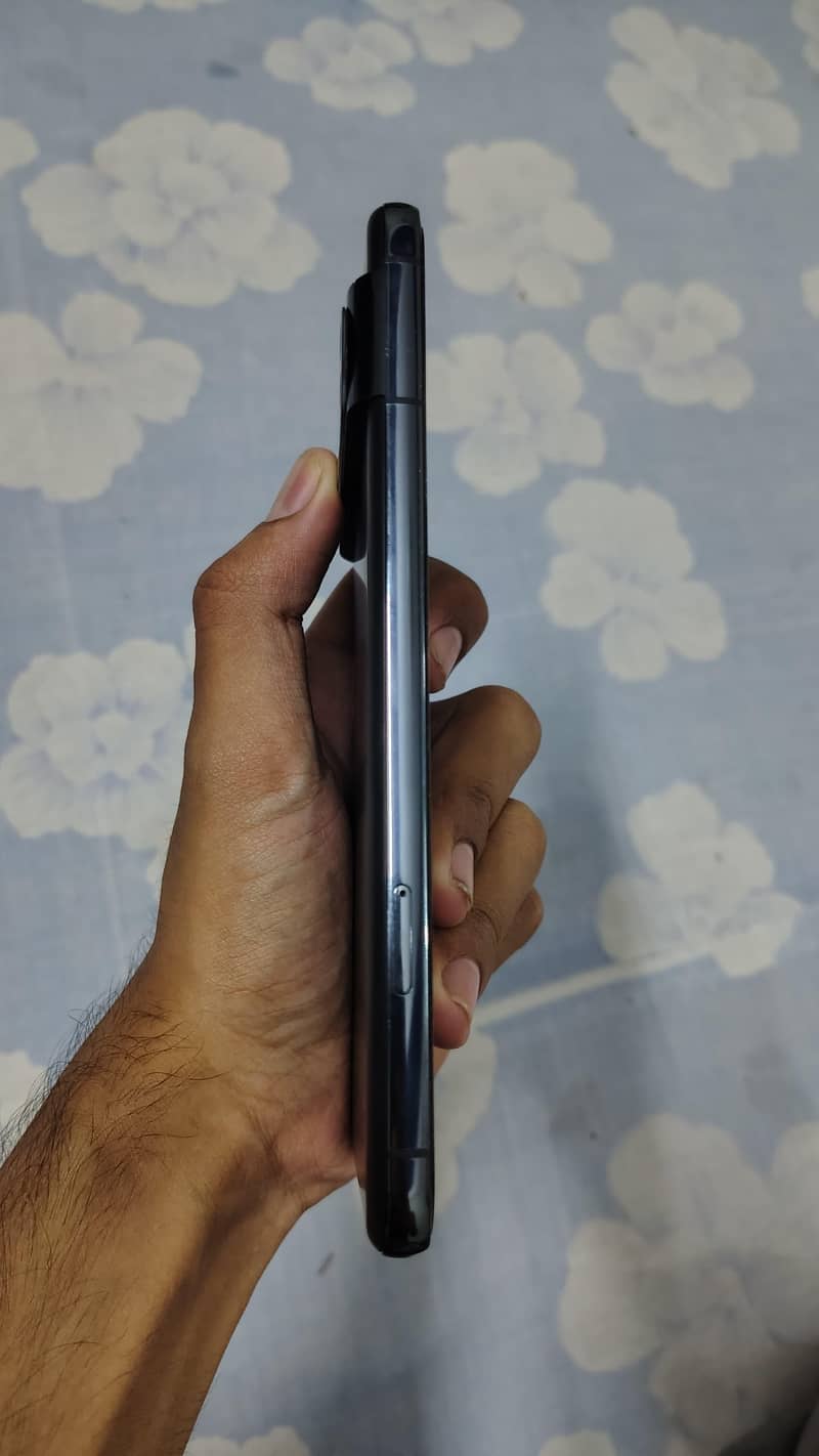 Google Pixel 8 Pro 4