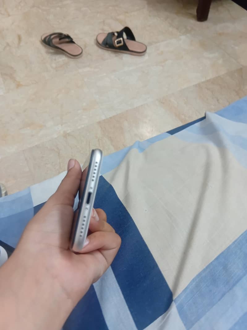 Apple iPhone SE 3