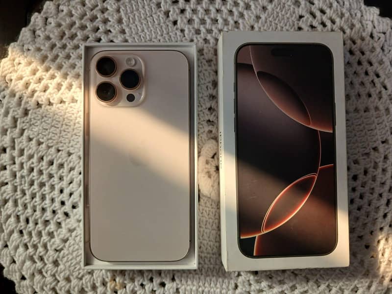 Apple iPhone 16 Pro Max 0
