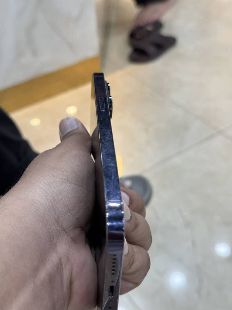 Apple iPhone 14 Pro Max 3