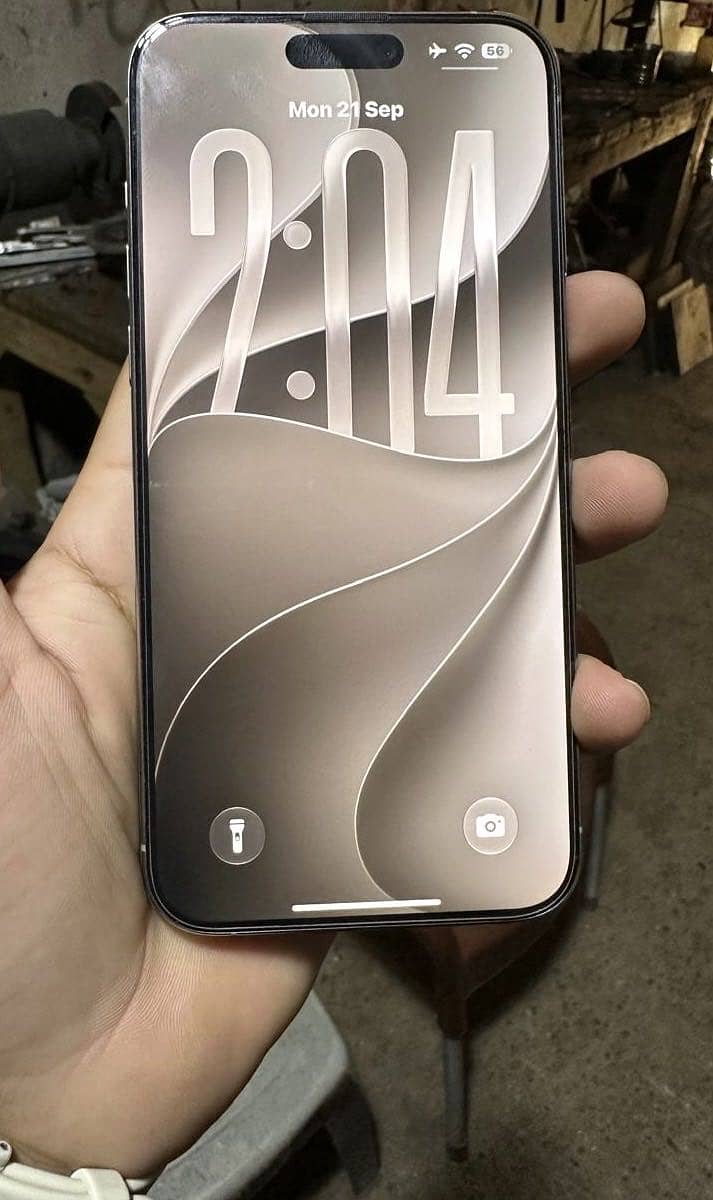 Apple iPhone 15 Pro Max 1