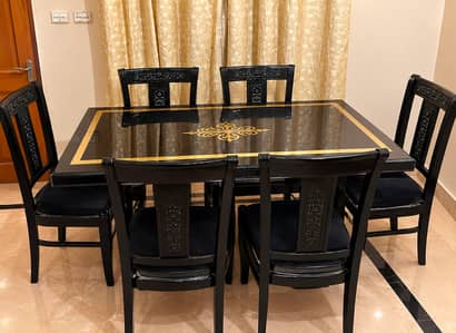 Elegant Black & Gold 6-Seater Dining Set – Excellent Condition