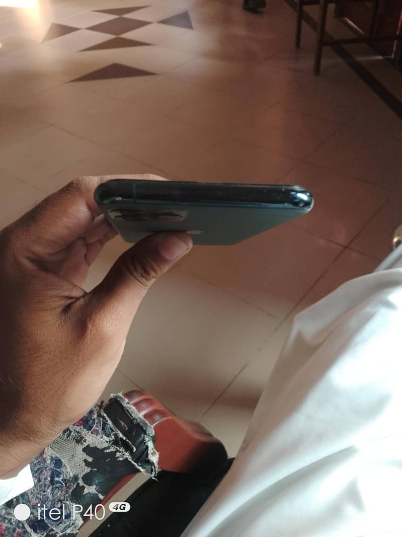 Apple iPhone 11 Pro Max 3