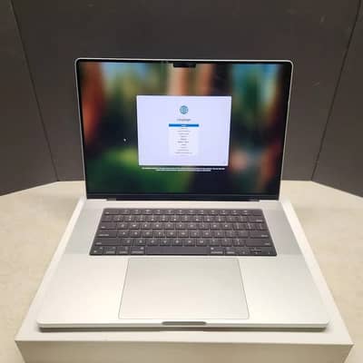 Apple MacBook M4 pro