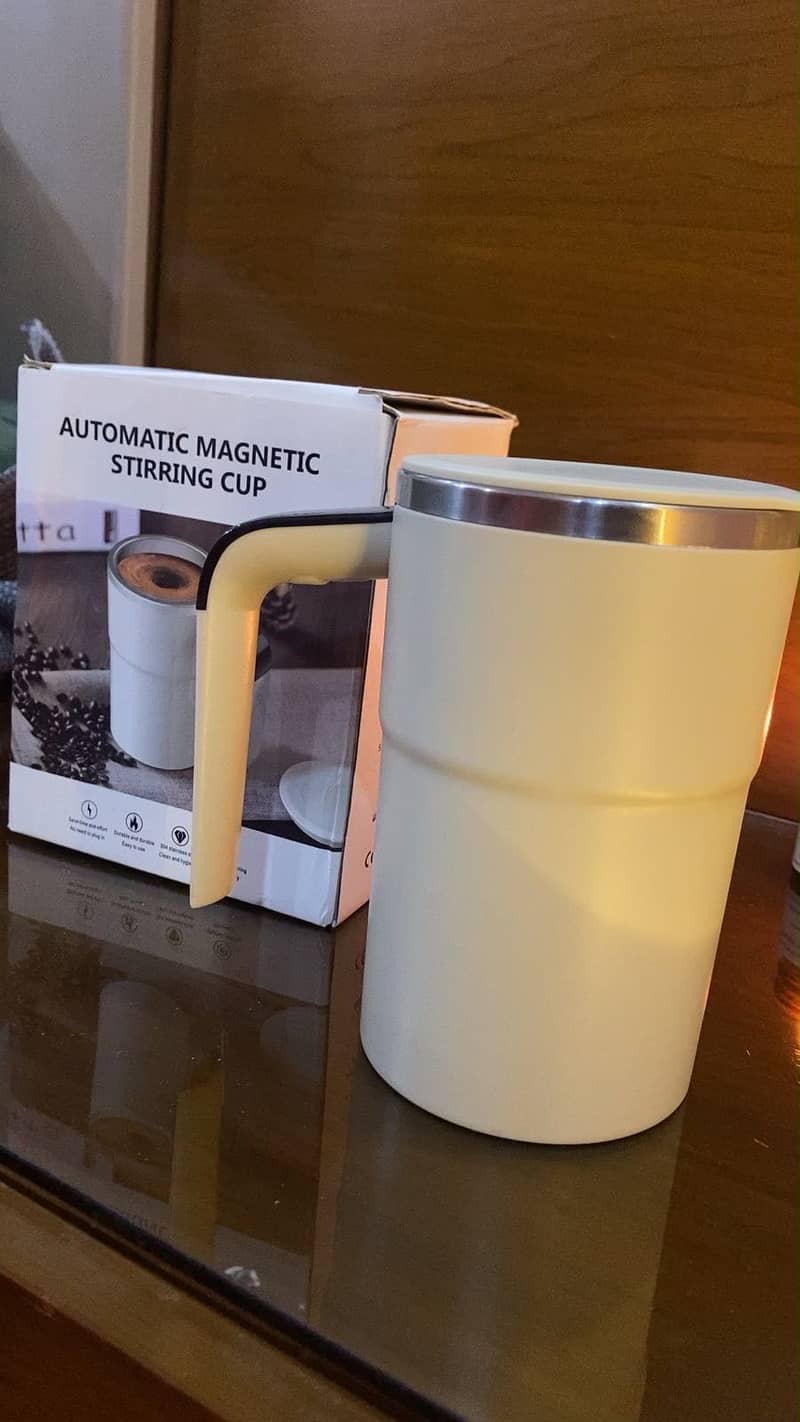 Automatic magnet stirring mug 5