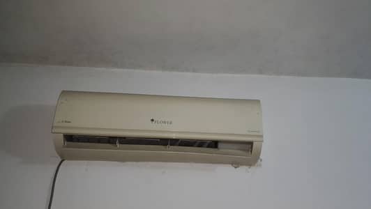FLOWER AC FOR SALE VERY GOOD CONDITION