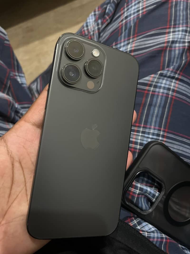 IPhone 14 Pro Max 1