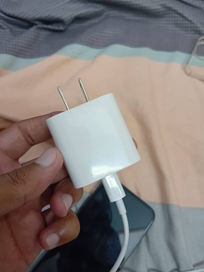 Apple iPhone 13 2