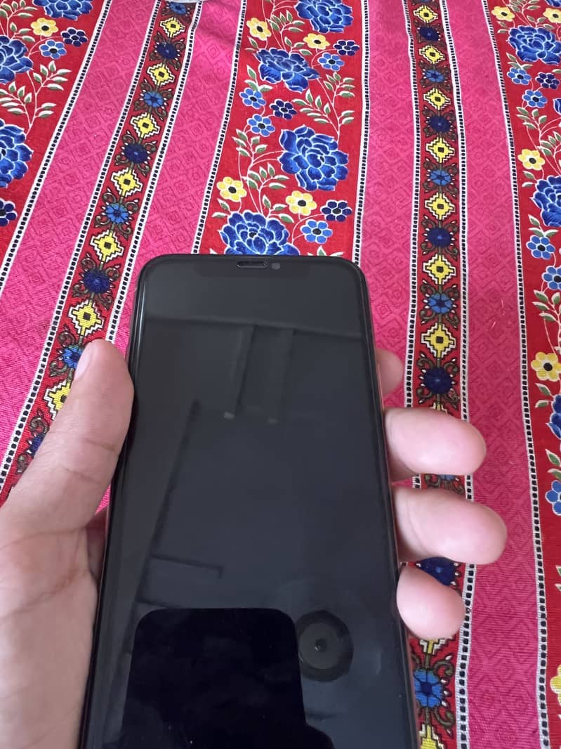 Apple iPhone 11 Pro 6