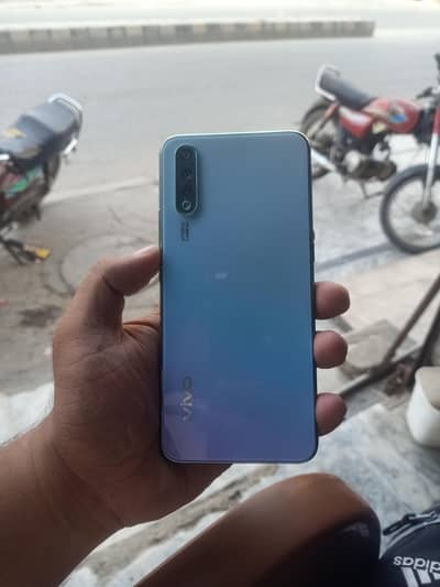Vivo S1