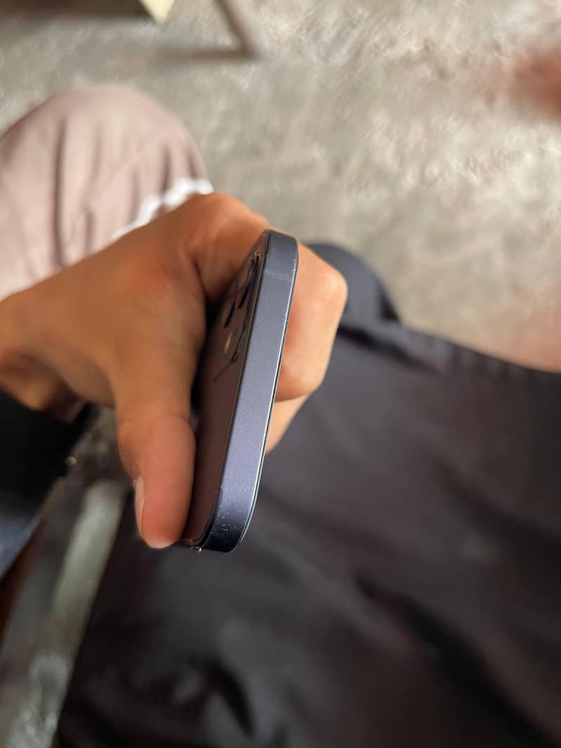 Apple iPhone 12 2