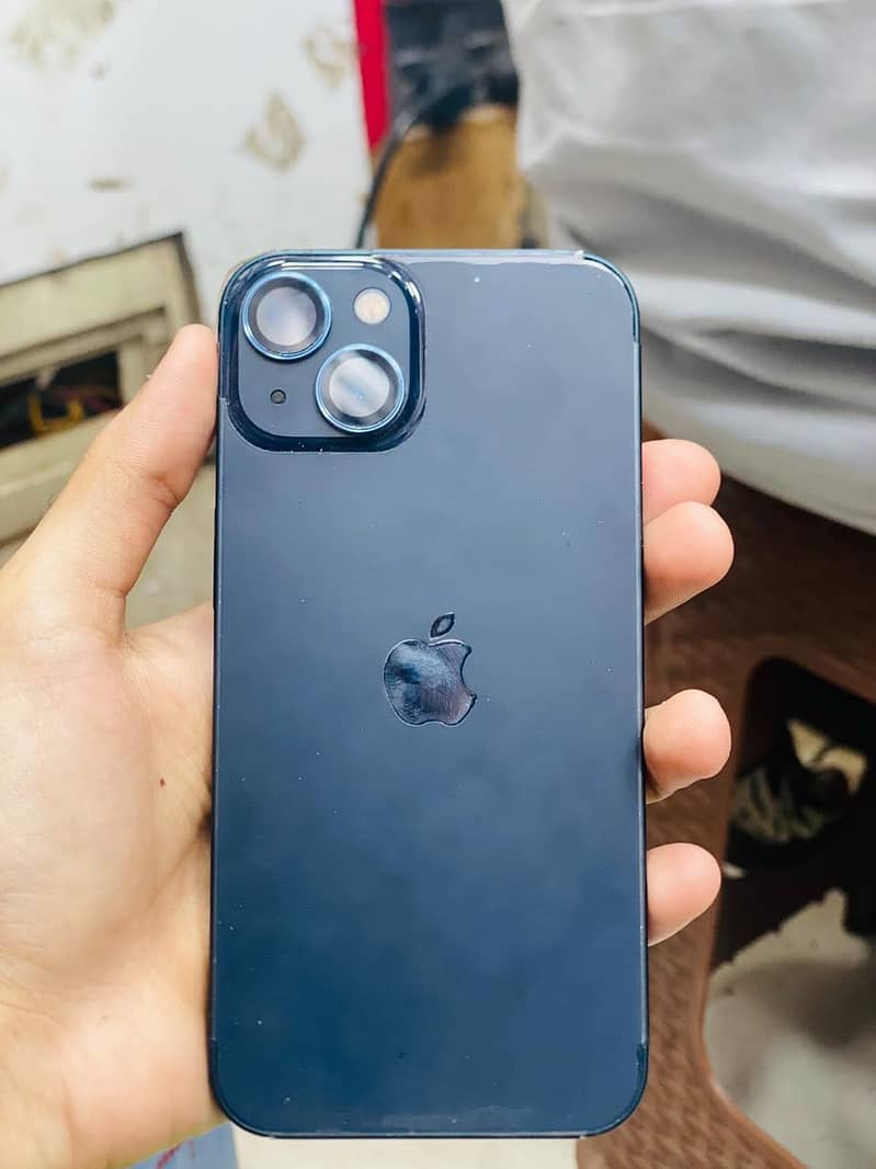 Apple iPhone 13 2